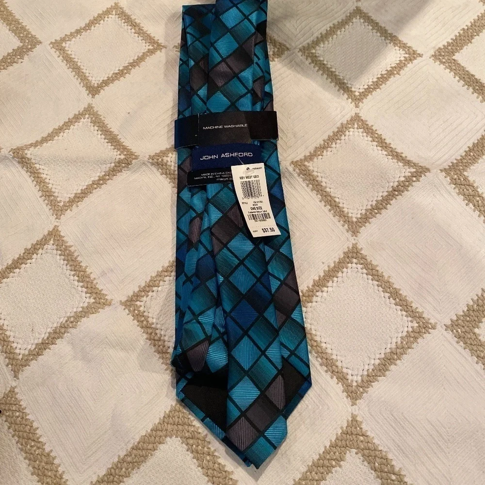 Set of 4 ties